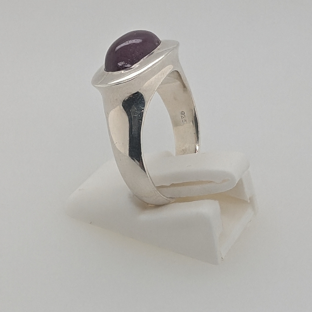 Sterling Silver And Cabuchon Ruby Ring - image 4